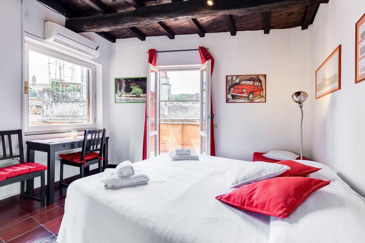 Romantic House With Terrace Bagian luar foto